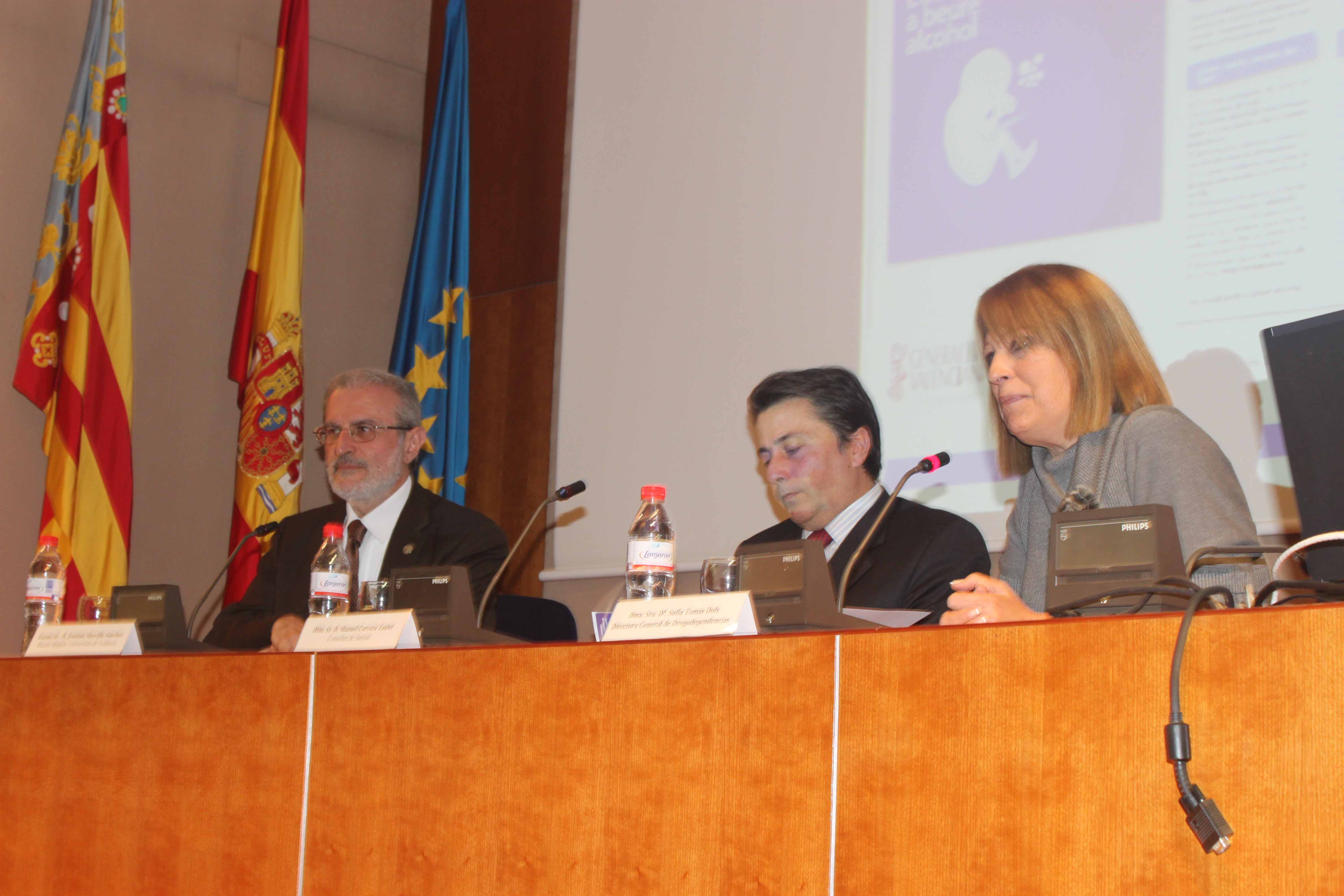 De izquierda a derecha, Esteban Morcillo, Manuel Cervera y Sofía Tomás
